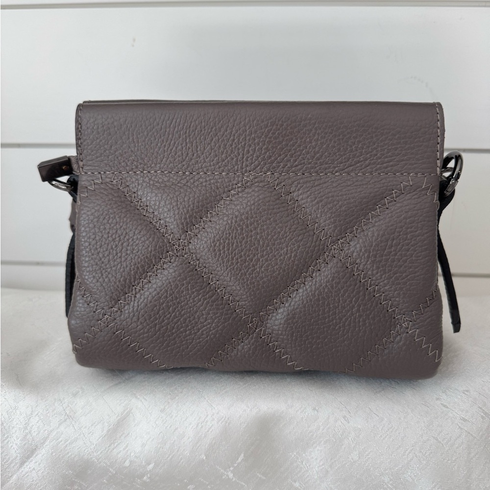 A Bellucci Quilted Leather Shoulder Bag/Cross Body - Picture 2 of 12